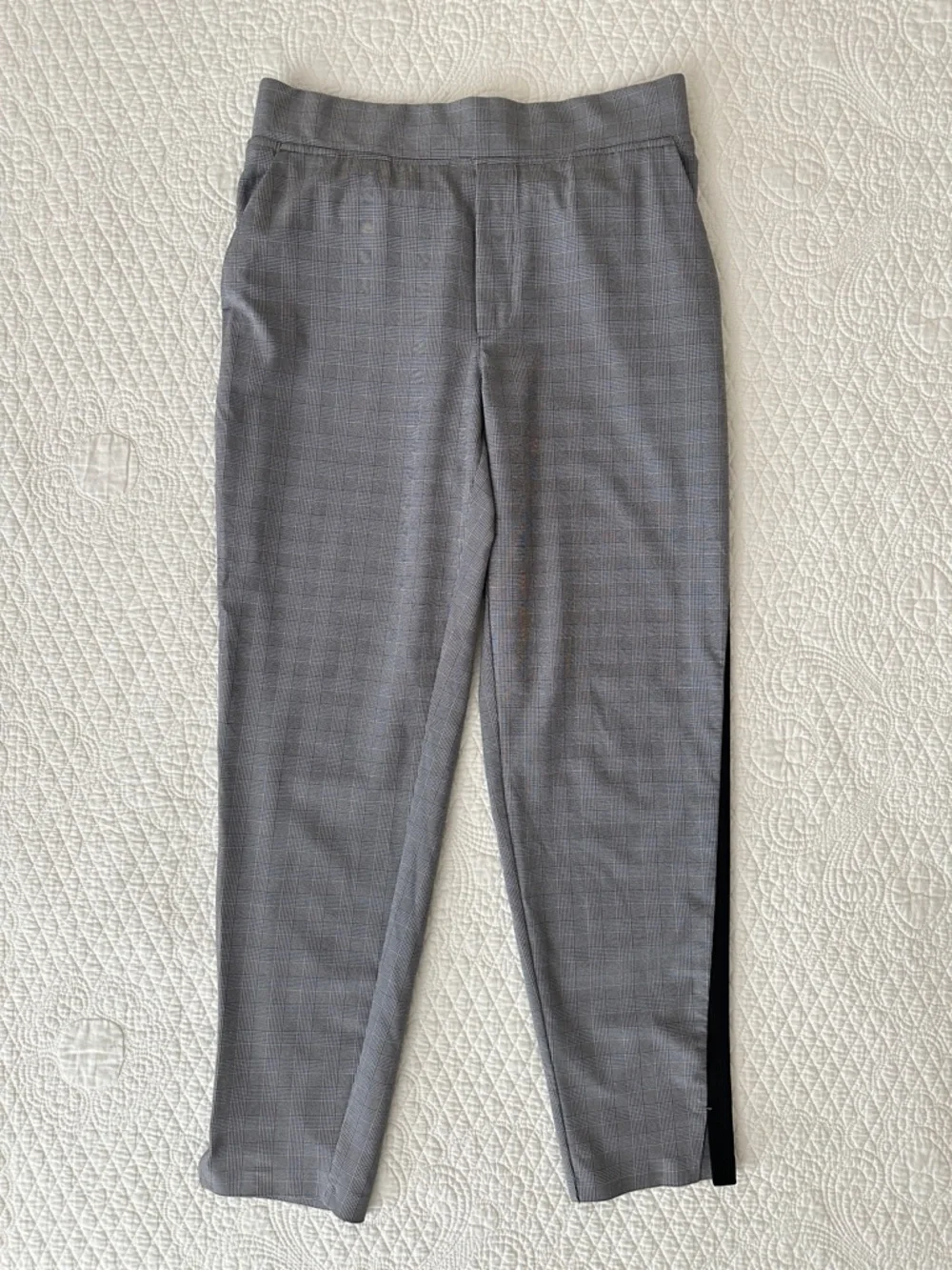 Athleta Glen Plaid Brooklyn Ankle Pant Women’s 6 Black White Side Stripe - Picture 2 of 11